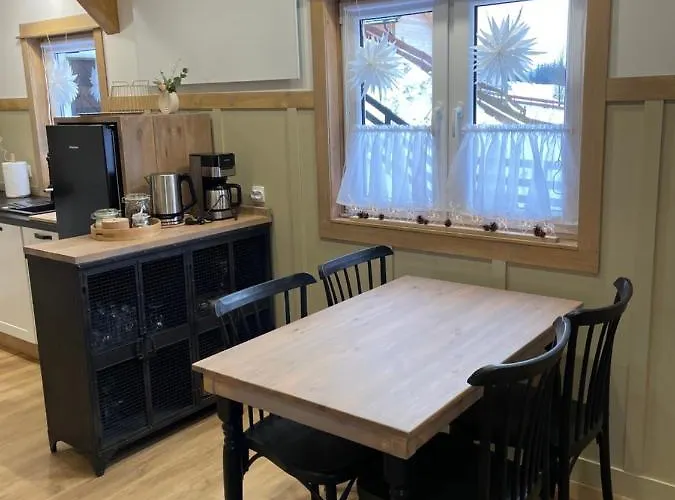 Wioska W Sowich * Sokolec